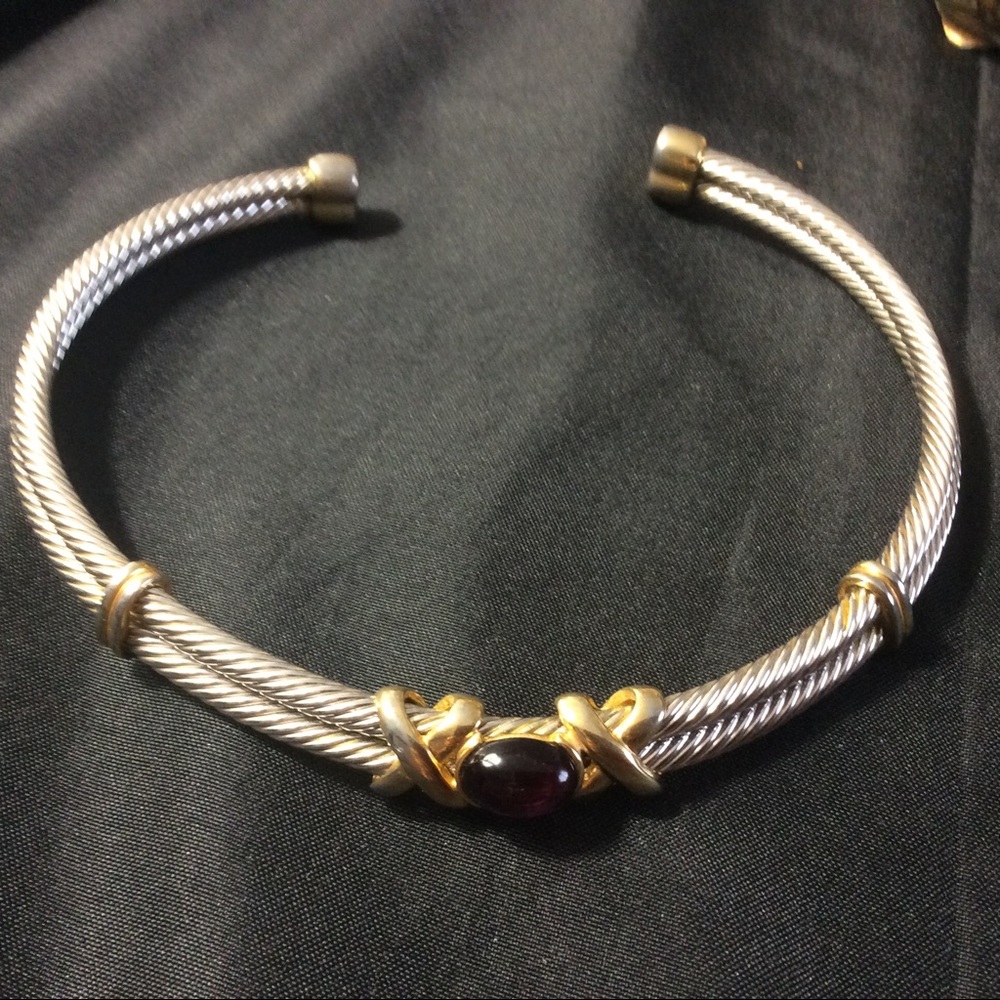 Chocked necklace silver tone with purple stone